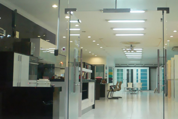 toughened glass shopfronts